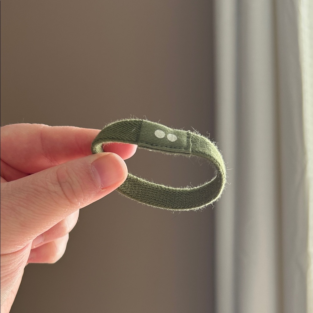 NWOT - Kooshoo compostable hair ties: green